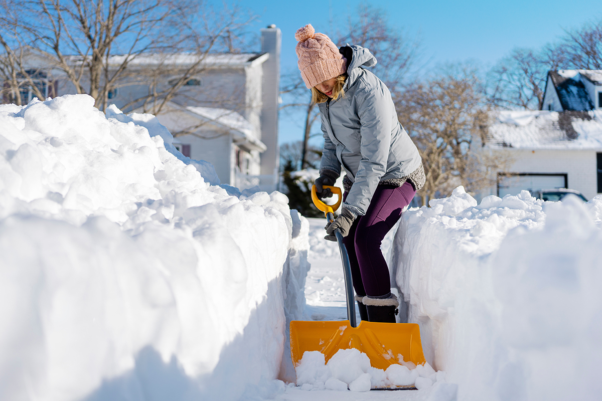 Snow Shoveling: How to Not Hurt Your Back